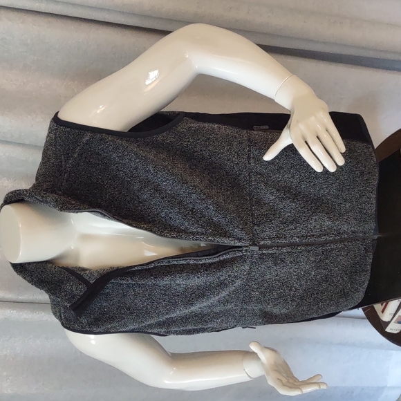 🔥Tommy Bahama Cascade Fleece sleeveless VEST gray coal full zip Pockets Mens S - Picture 2 of 8